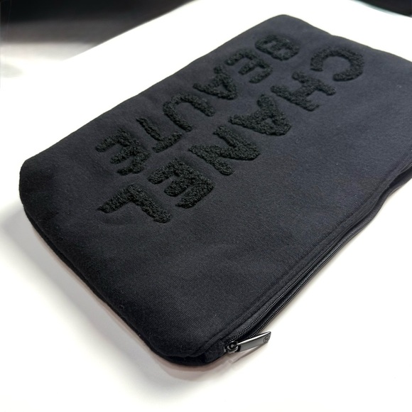 Chanel Beauté Midnight Black Pouch - Picture 7 of 10